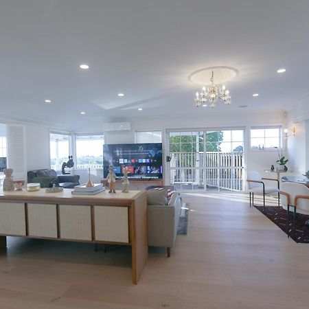 Holiday House In Totara Park โอ๊คแลนด์ ภายนอก รูปภาพ